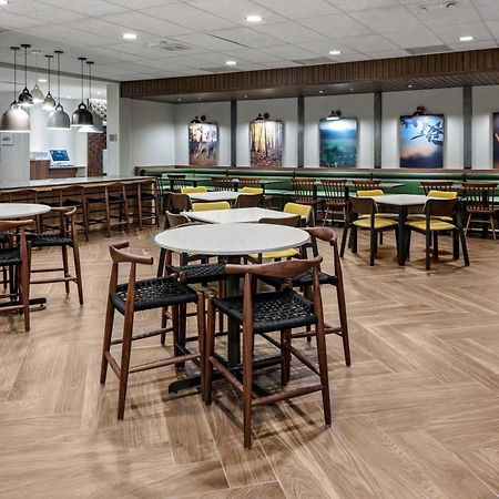 Fairfield By Marriott Port Clinton Waterfront Hotell Eksteriør bilde