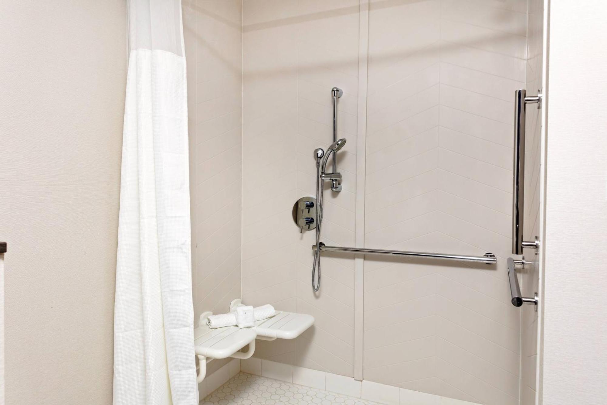 Fairfield By Marriott Port Clinton Waterfront Hotell Eksteriør bilde
